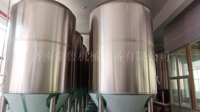 精釀啤酒設(shè)備實(shí)地 精釀啤酒設(shè)備實(shí)地