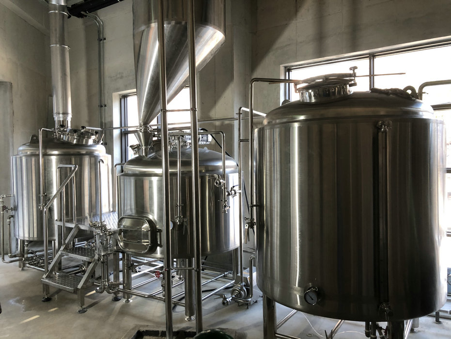 中型自釀啤酒設(shè)備 中型自釀啤酒設(shè)備